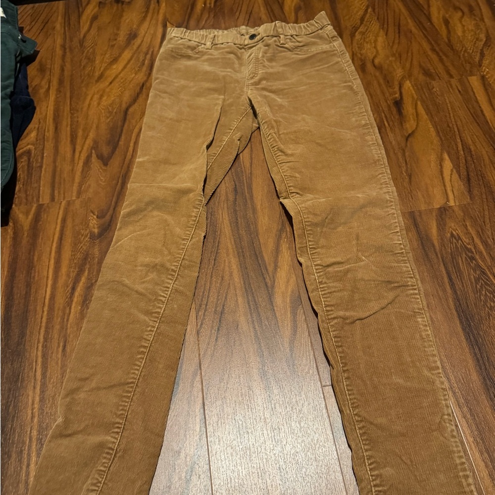 Elastic brown corduroy pants